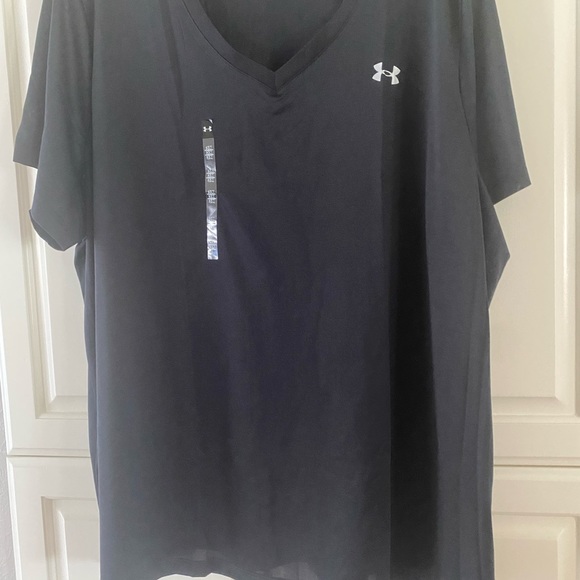Woman’s Under Armour UA tech V-Neck - Picture 6 of 11